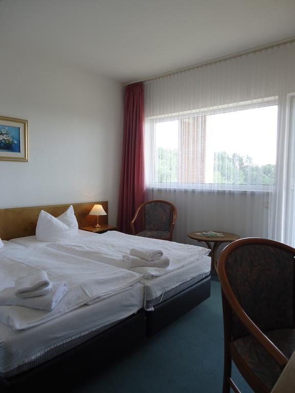 Greenline Hotel Hellfeld Neubrandenburg Room photo