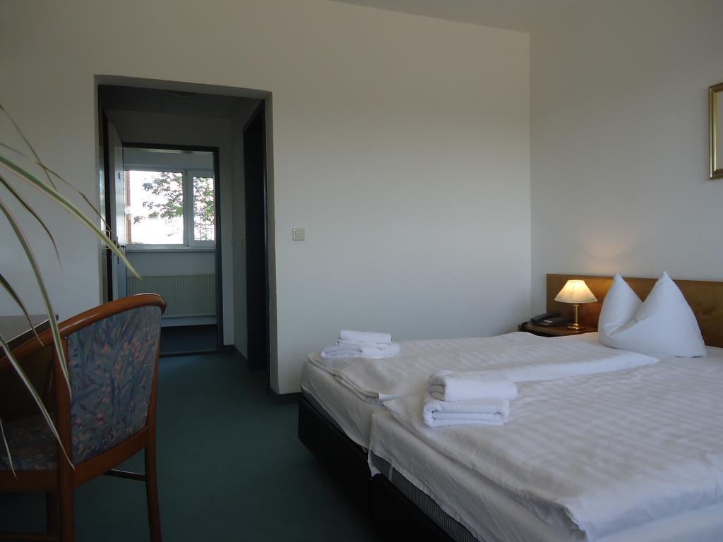 Greenline Hotel Hellfeld Neubrandenburg Exterior photo